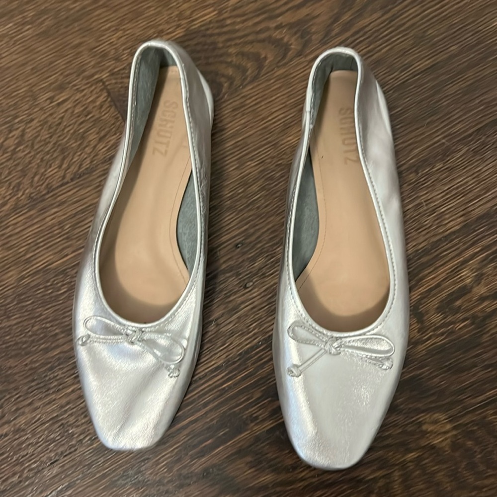 SCHUTZ Silver Metallic Square-Toe Ballet Flats with Bow